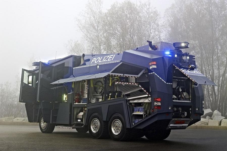  Rosenbauer Wasserwerfer 10000 2009 года  (фото 4 из 4)